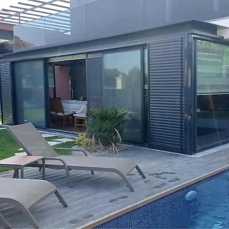 فيلة Cesme'de Yemyesil Bahceli, Havuzlu Villa-awz112