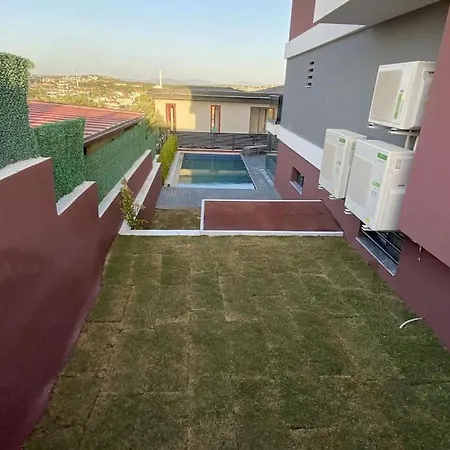 Cesme'de Yemyesil Bahceli, Havuzlu Villa-awz112 Villa