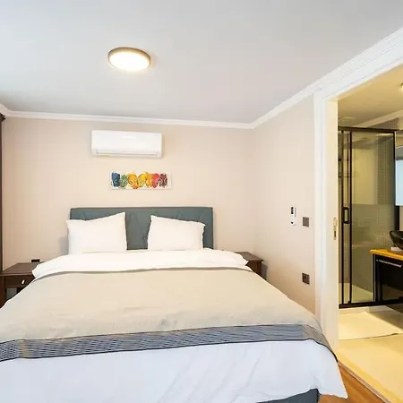 Cesme'de Yemyesil Bahceli, Havuzlu Villa-awz112 Villa *