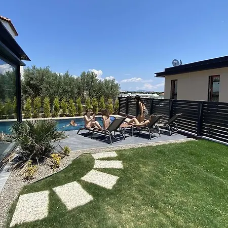فيلة Cesme'de Yemyesil Bahceli, Havuzlu Villa-awz112 Çeşme