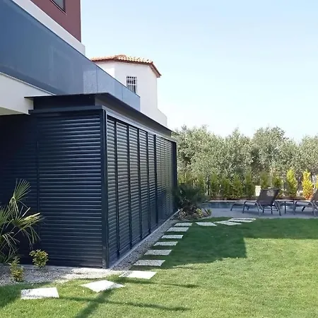 别墅 Cesme'de Yemyesil Bahceli, Havuzlu Villa-awz112